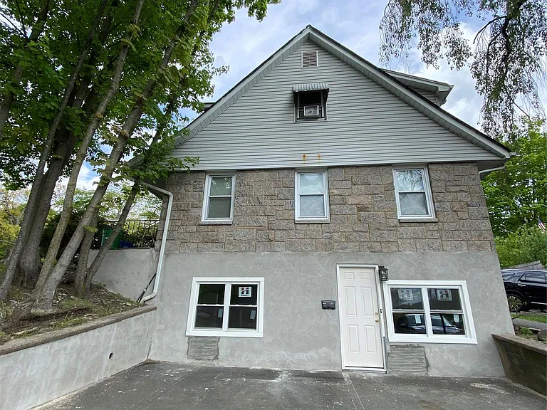 52B S Middletown Rd — Photo 12
