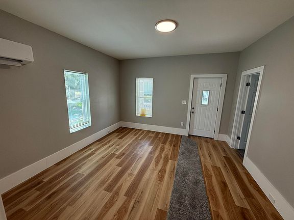 4th image of 1088 Kenneth St