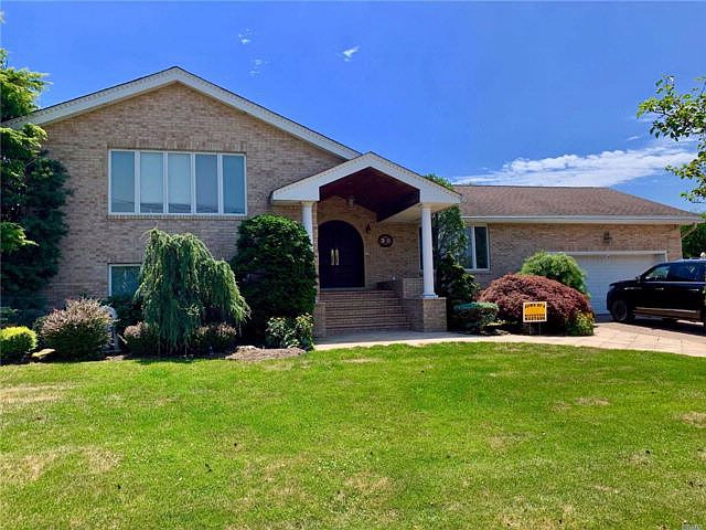 1st image of 30 Shelley Dr