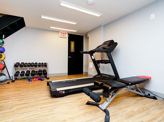 4th image of 461 Saratoga Ave #B2