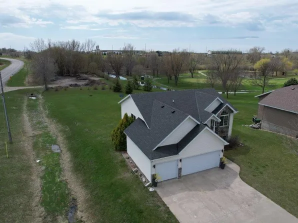 106 Golfview Dr, Albany, MN 56307