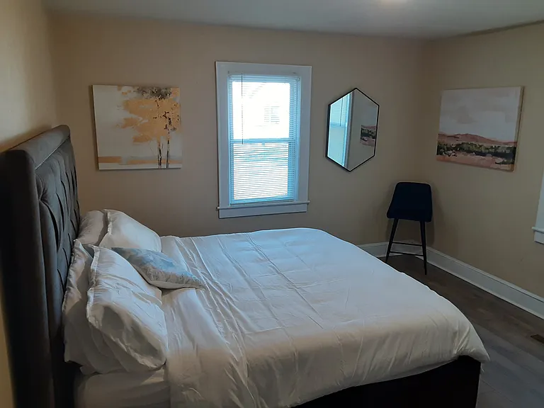 2108 Leckie St — Photo 3