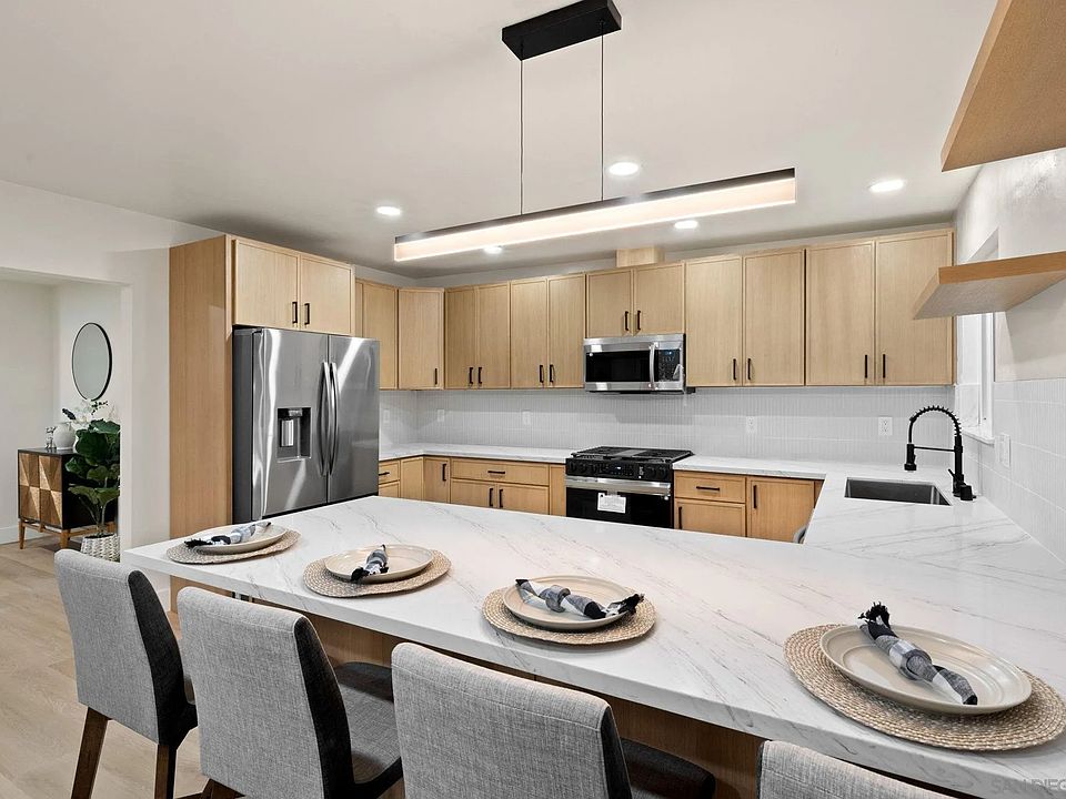 1st image of 2906 E Plaza Blvd E
