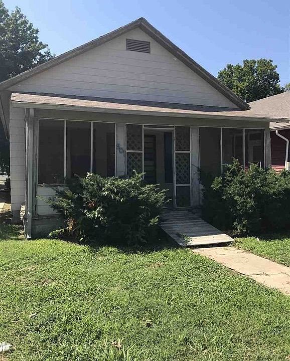 1st image of 501 N 1st St