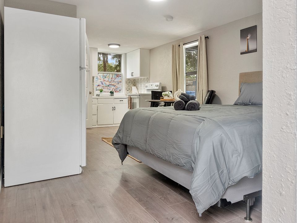 1st image of 3494 6th Ave N #2