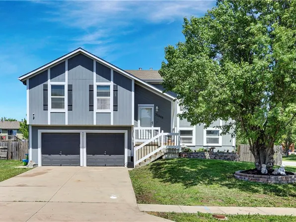 32608 W 173rd St, Gardner, KS 66030