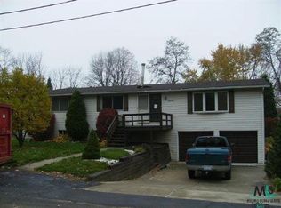 1004 Pelham Blvd, Waterford, MI