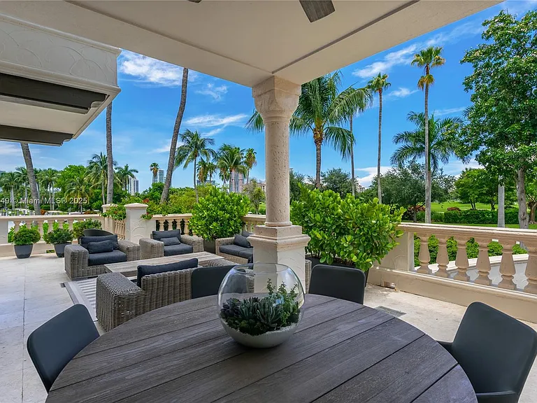 2514 Fisher Island Dr #6104 — Photo 37