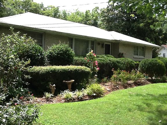 3rd image of 3231 Lakeshore Dr