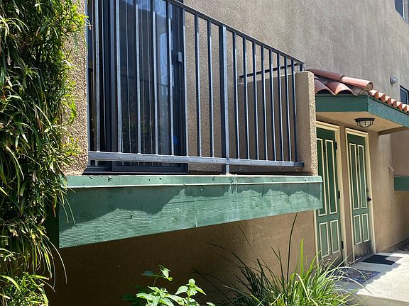 Entrance with Balcony View