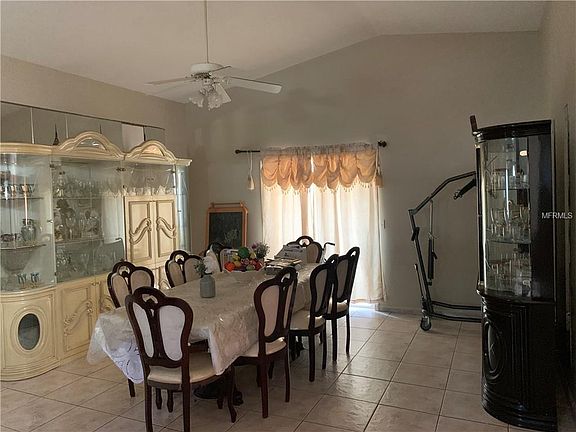 5th image of 338 Lake Daisy Cir