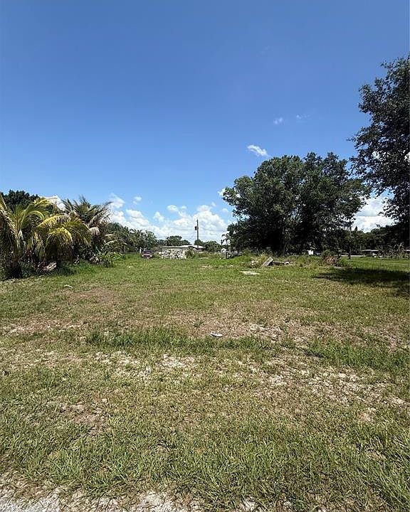 1st image of SE Carnahan Ave #153