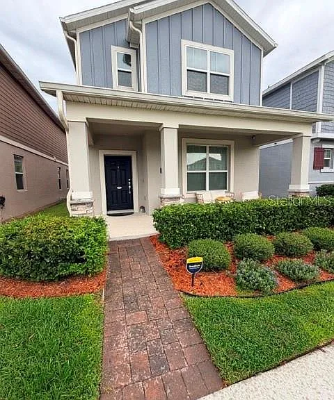 1704 Friendship Row — Photo 3
