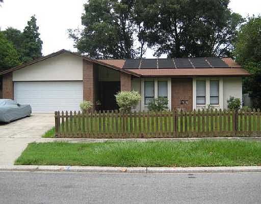 1st image of 824 Pebblewood Dr