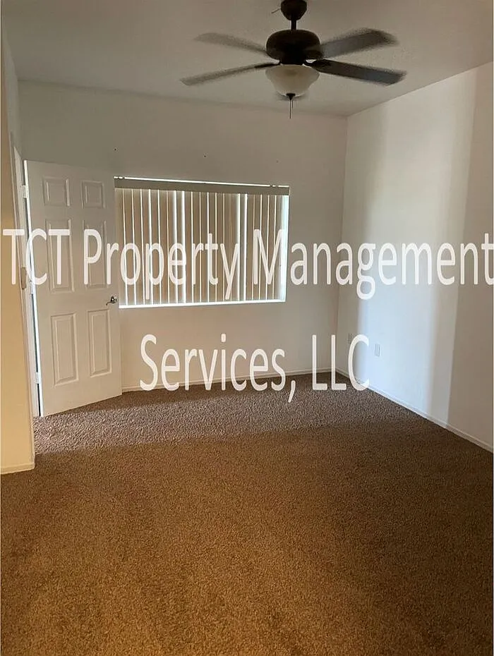 2 bed, 2.0 bath, 997 sqft, $1,395 — Photo 4