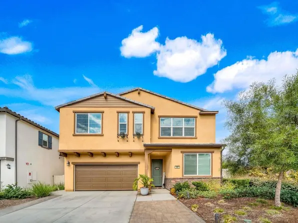 950 Arroyo Vista Dr, Vista, CA 92081