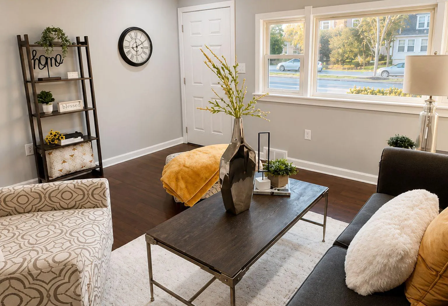 3 bed, 1400 sqft, $3,300 — Photo 4