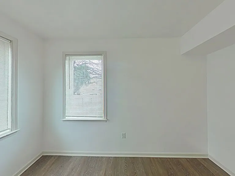 4114 Lauriston Street — Photo 22