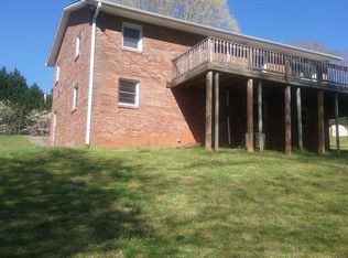 4398 Jetty Ln, Hickory, NC 28602