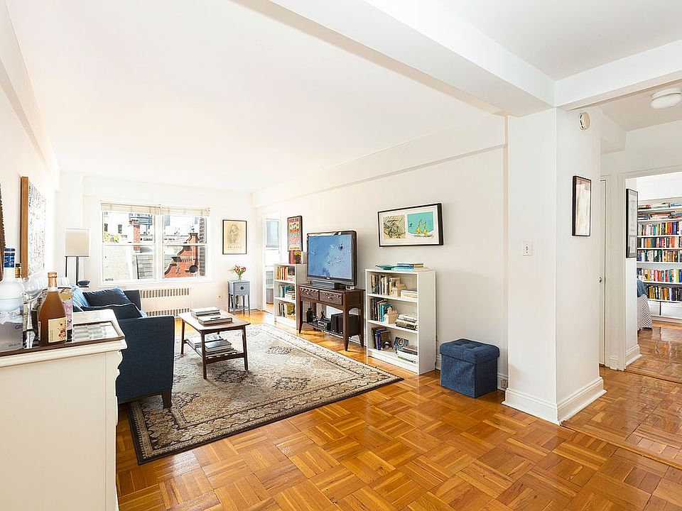 1st image of 135 Willow St APT 707