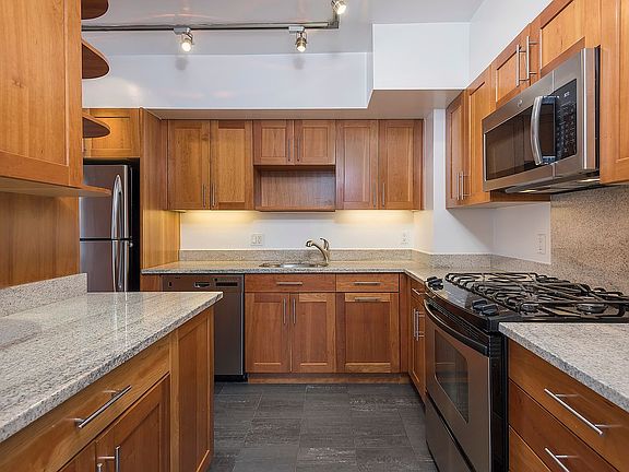 3rd image of 1441 3rd Ave APT 10A
