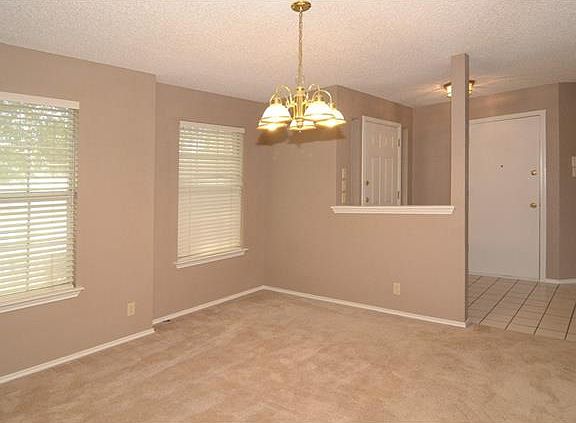 4th image of 1212 Settlers Valley Dr