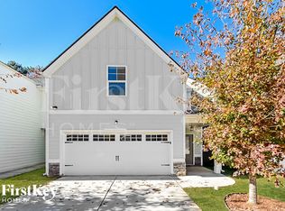 22 E Newnan Rd, Newnan, GA 30263