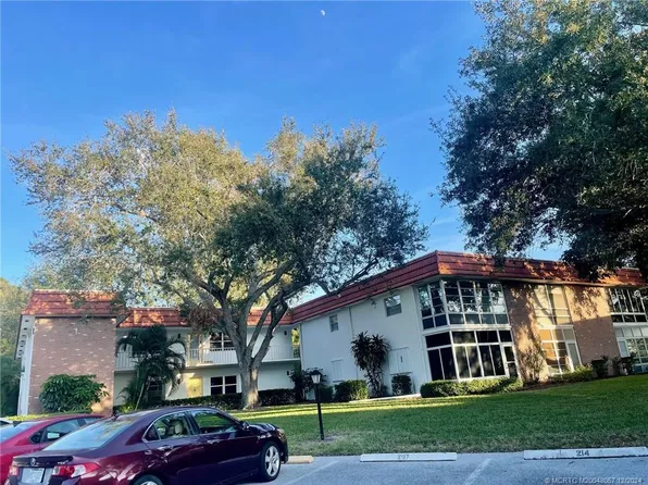 1225 NW 21st St APT 105, Stuart, FL 34994