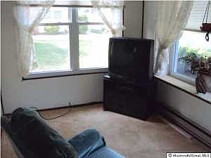 2nd image of 6 Bennington Ct