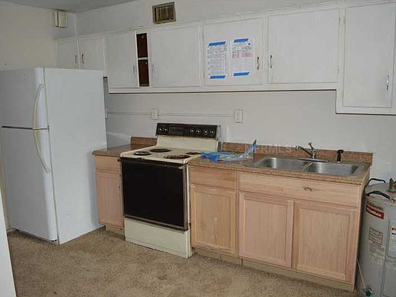 2nd image of 1525 W Jean St