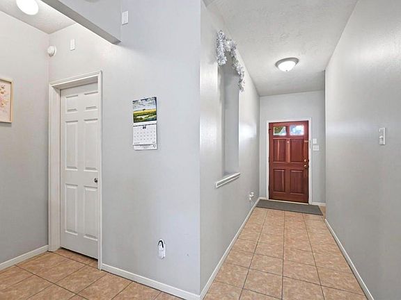 5th image of 9439 Crystal Cove Cir