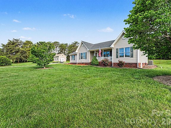 5th image of 173 Alpine Cir