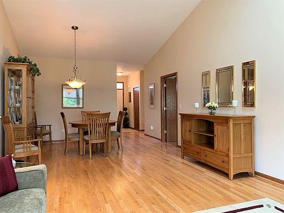 4th image of 21453 Papoose Lake Dr