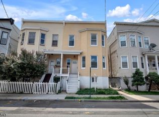 326 S Spring St, Elizabeth, NJ 07201