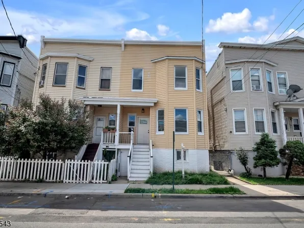 326 S Spring St, Elizabeth, NJ 07201