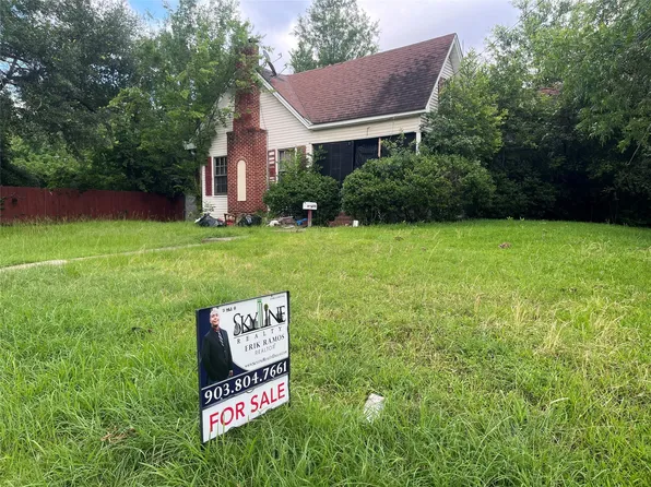 200 1st St, Terrell, TX 75160