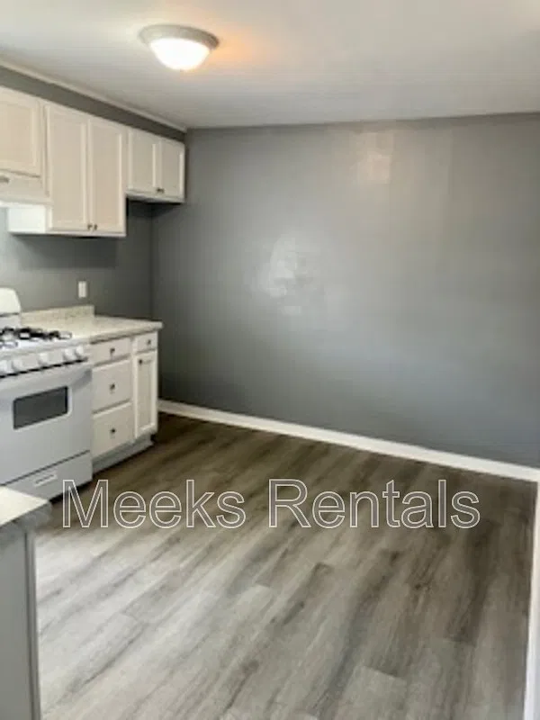 2 bed, 1.0 bath, 656 sqft, $925 — Photo 3