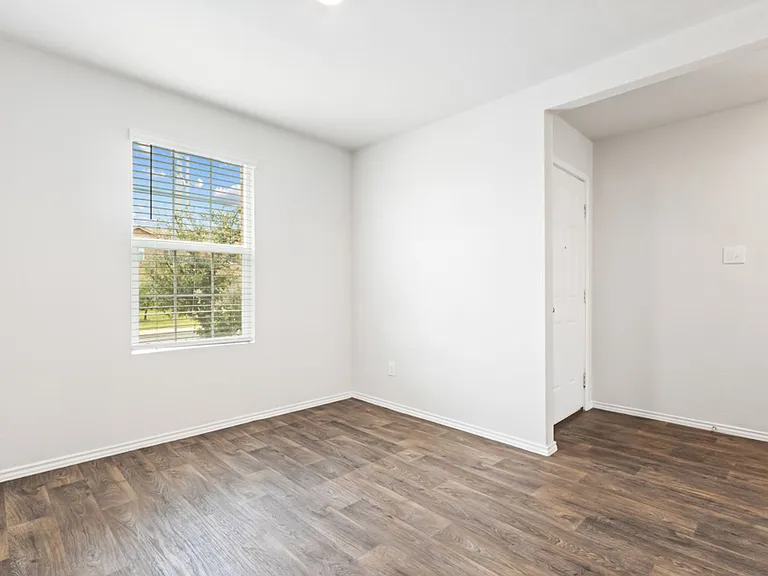 2526 Wentwood Run — Photo 5