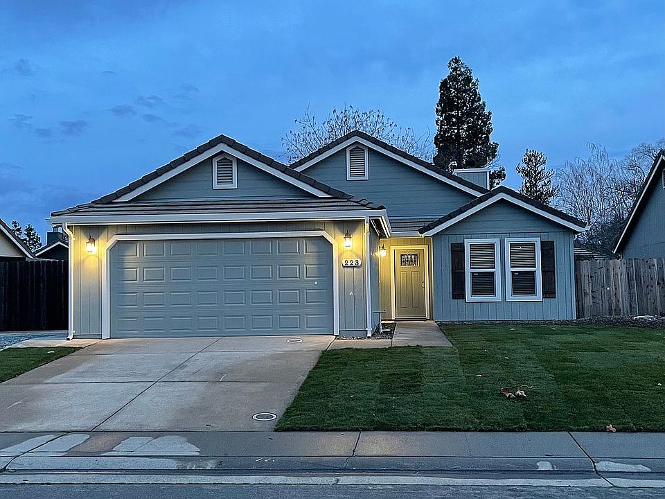 1st image of 223 Cinnamon Dr
