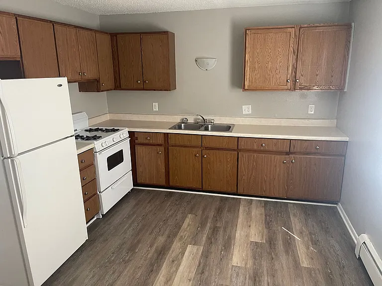 Heritage Apartments — Photo 17