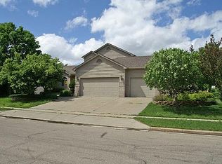 4530 S River Oaks Dr, Sioux Falls, SD 57105