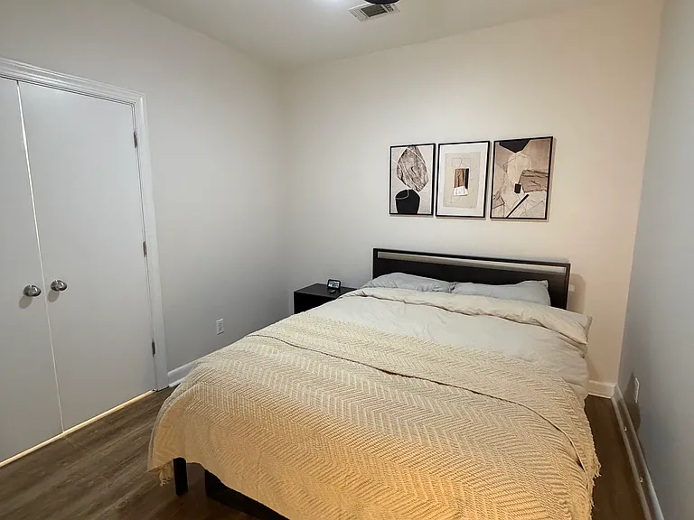 411 W Washington St — Photo 8
