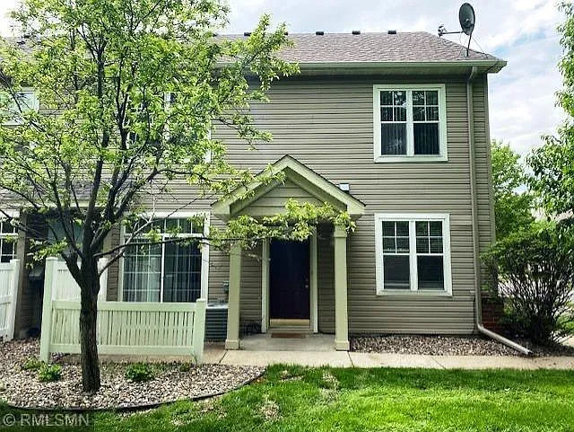 5010 Holly Ln N — Photo 2