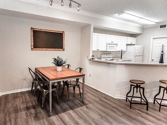 5th image of 17113 Harbour Vista Cir