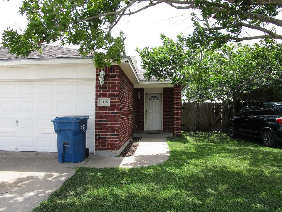 1st image of 2116 Breezeway Cir #2118
