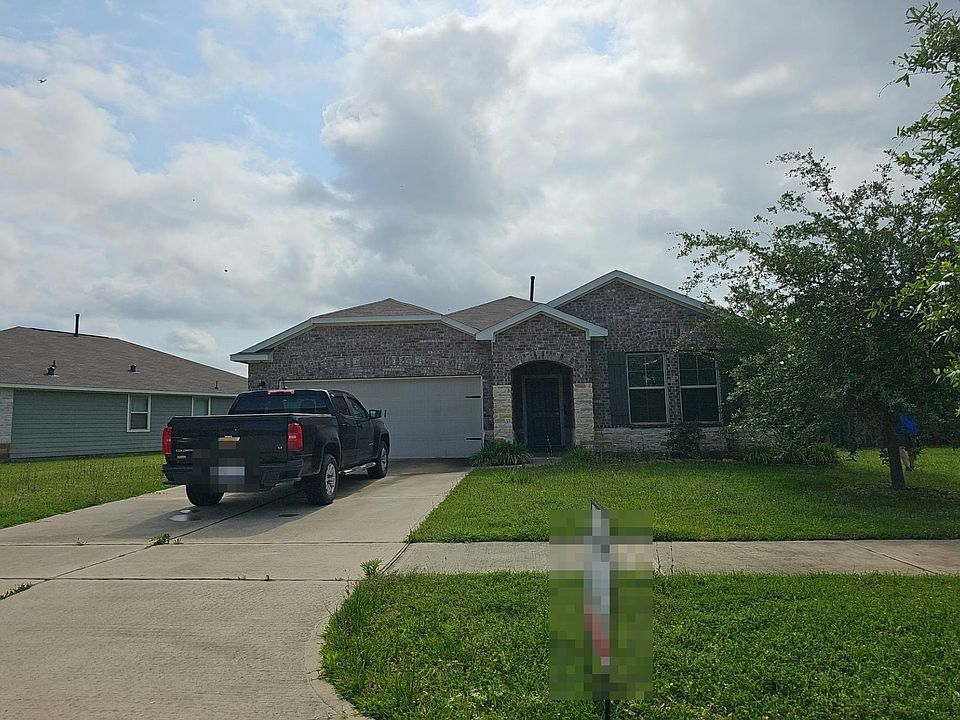 1st image of 24814 Crimson Pine Dr