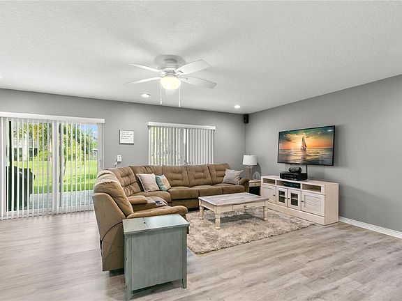 3rd image of 2376 HANOVER DRIVE