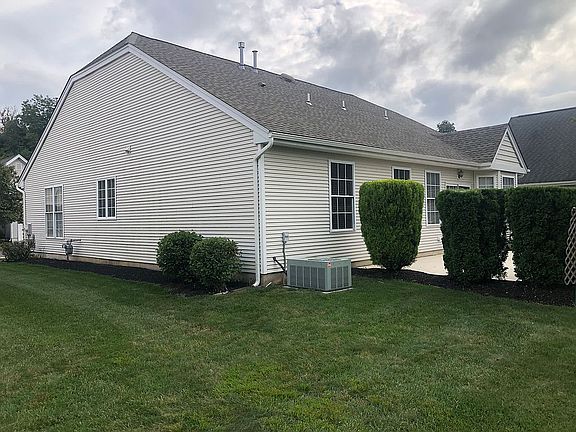 2nd image of 66 Bear Meade Dr