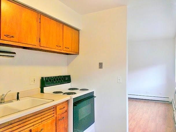 1st image of 6022 N Winthrop Ave