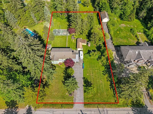 2290 171st St, Surrey, BC V3Z 9X6